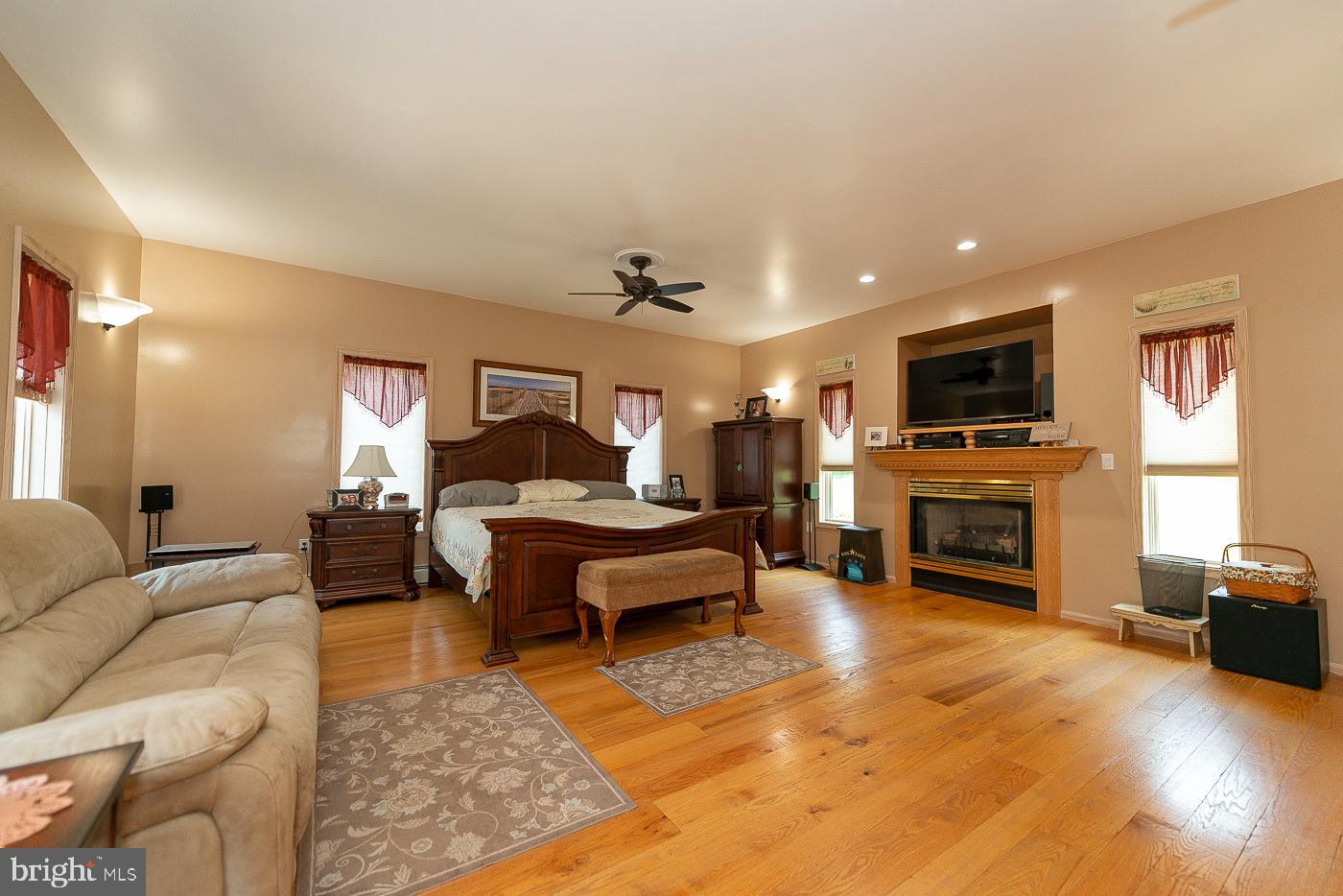 407 Coffeetown Road Easton, PA 18042 - Photo 8 of 40