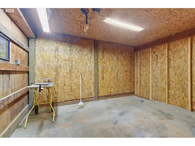 $310,000 | 810 Acadia Avenue, Garibaldi, OR 97118