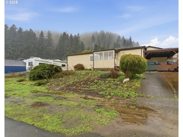 $310,000 | 810 Acadia Avenue, Garibaldi, OR 97118