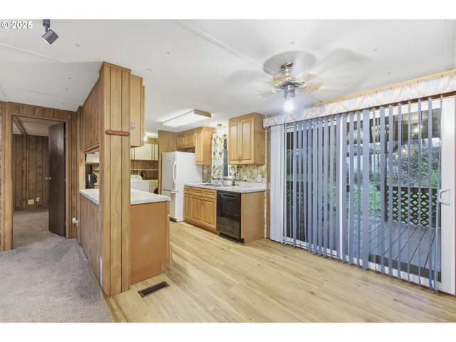 $310,000 | 810 Acadia Avenue, Garibaldi, OR 97118