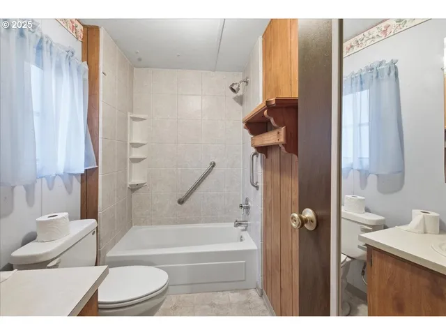 $310,000 | 810 Acadia Avenue, Garibaldi, OR 97118