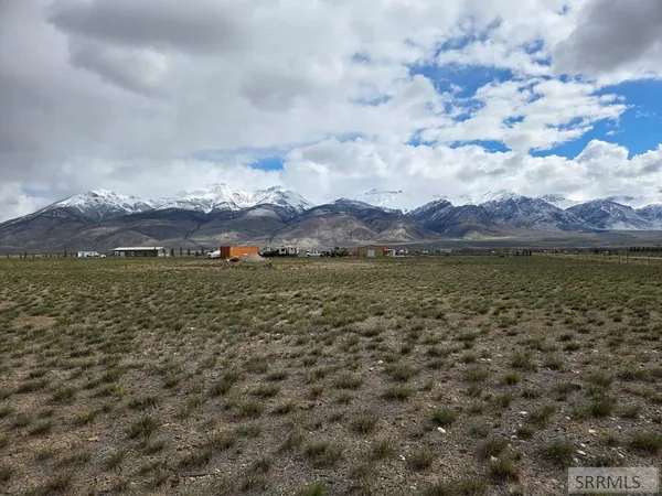 $295,000 | 5594 Fish Hatchery Road, Mackay, ID 83251