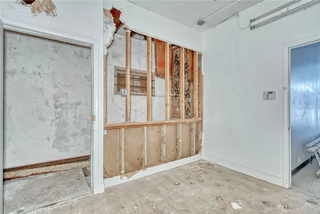 $185,000 | 1100 Lyell Avenue, Rochester, NY 14606