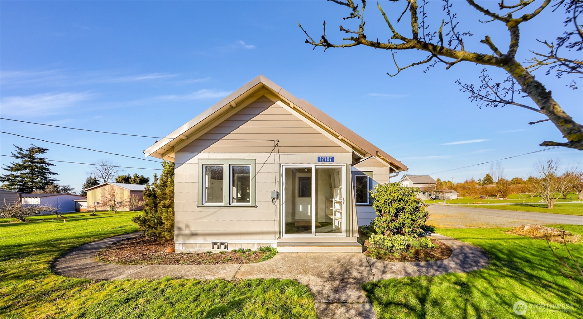 12707 Josh Wilson Road Mount Vernon, WA 98273 - Photo 5 of 25 Gallery Image 5