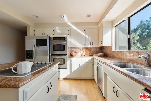 $1,999,000 | Undisclosed Address, Topanga, CA 90290