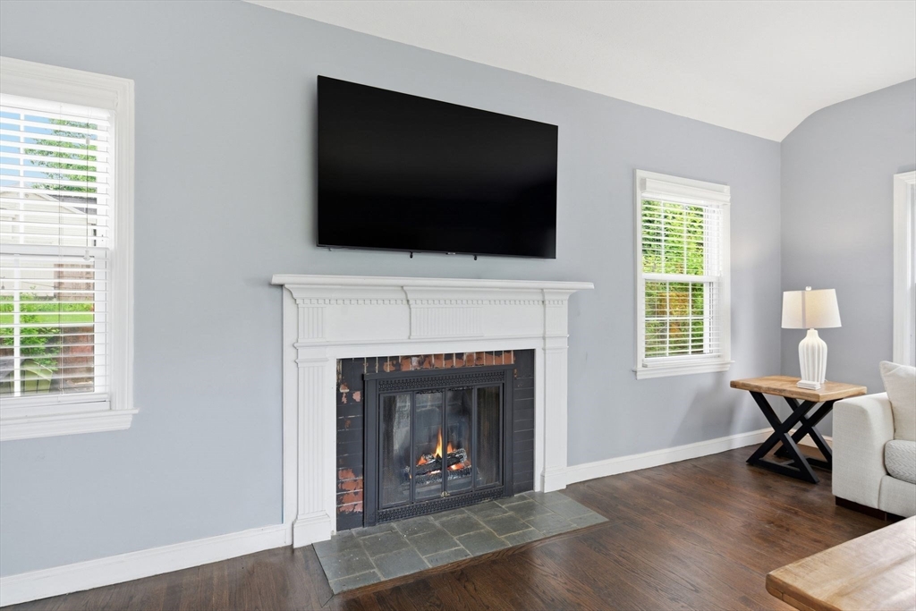 620 Roosevelt Avenue Springfield, MA 01118 - Photo 12 of 42