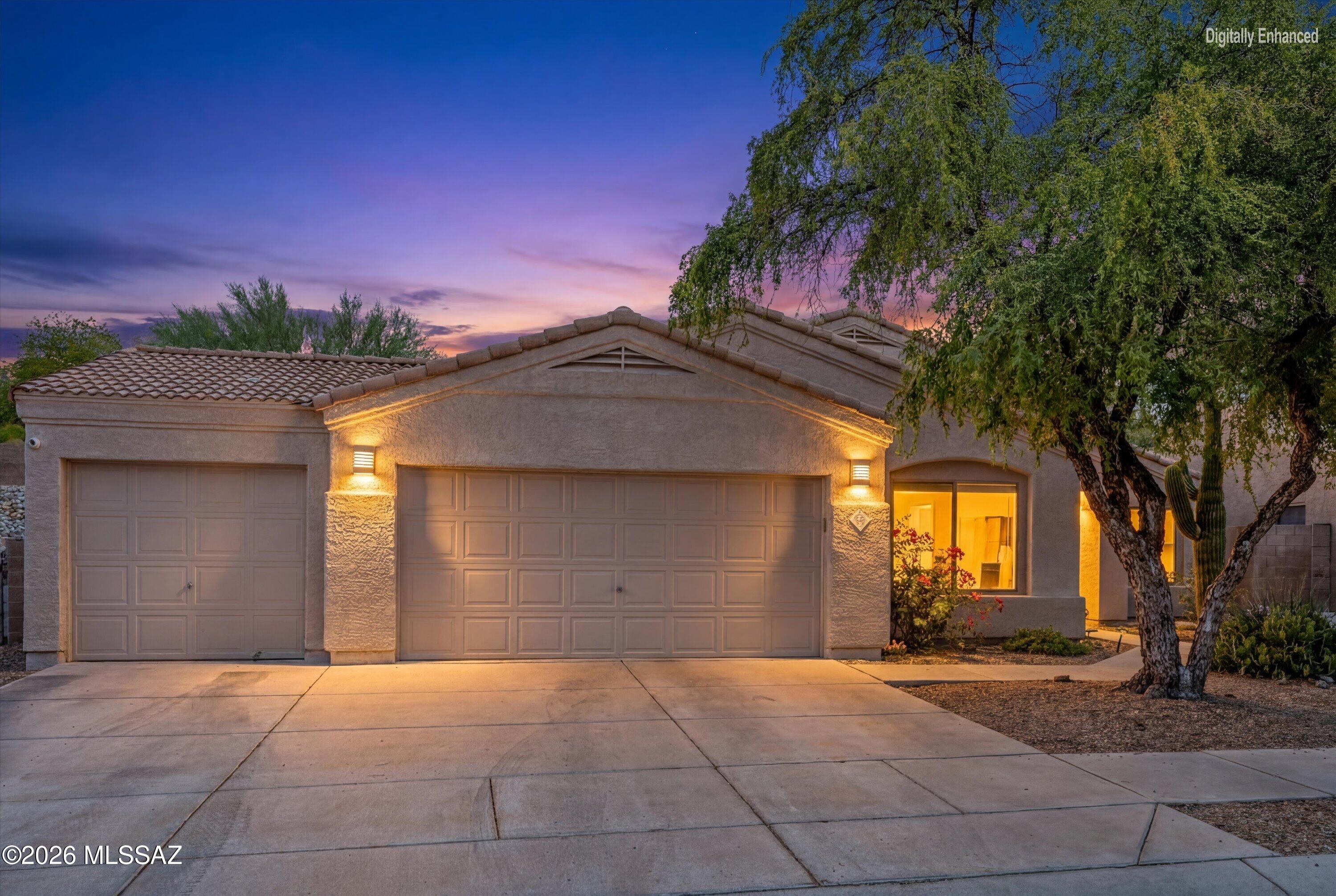 356 West Plateau Road Tucson, AZ 85737 - Photo 1 of 38