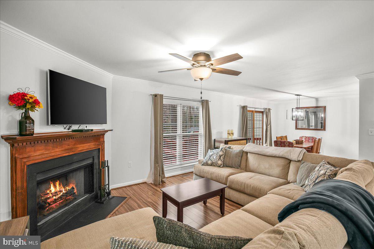 7952 Gambrill Court Springfield, VA 22153 - Photo 4 of 35 Great Hardwood Floors