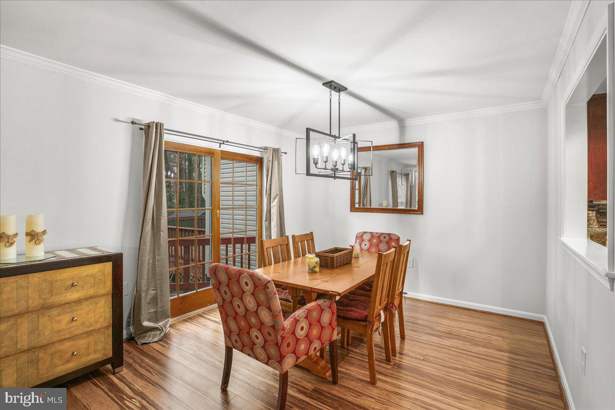7952 Gambrill Court Springfield, VA 22153 - Photo 8 of 35 Large dininng room