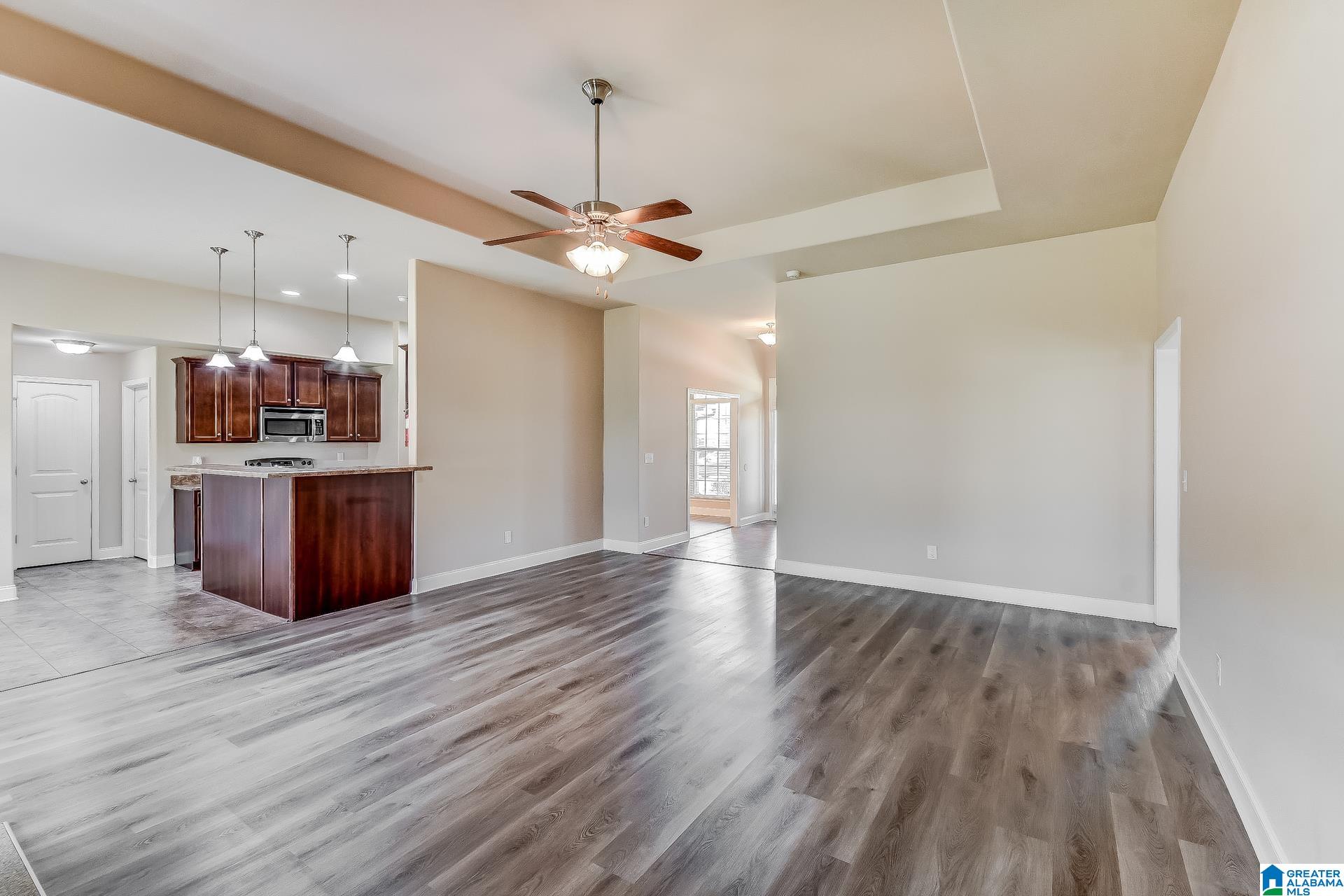 313 Golden Meadows Place Alabaster, AL 35007 - Photo 3 of 16
