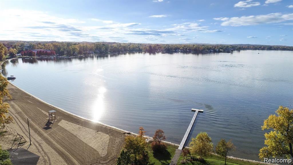3922 Elmhurst Road Waterford, MI 48328 - Photo 16 of 18 Gallery Image 16