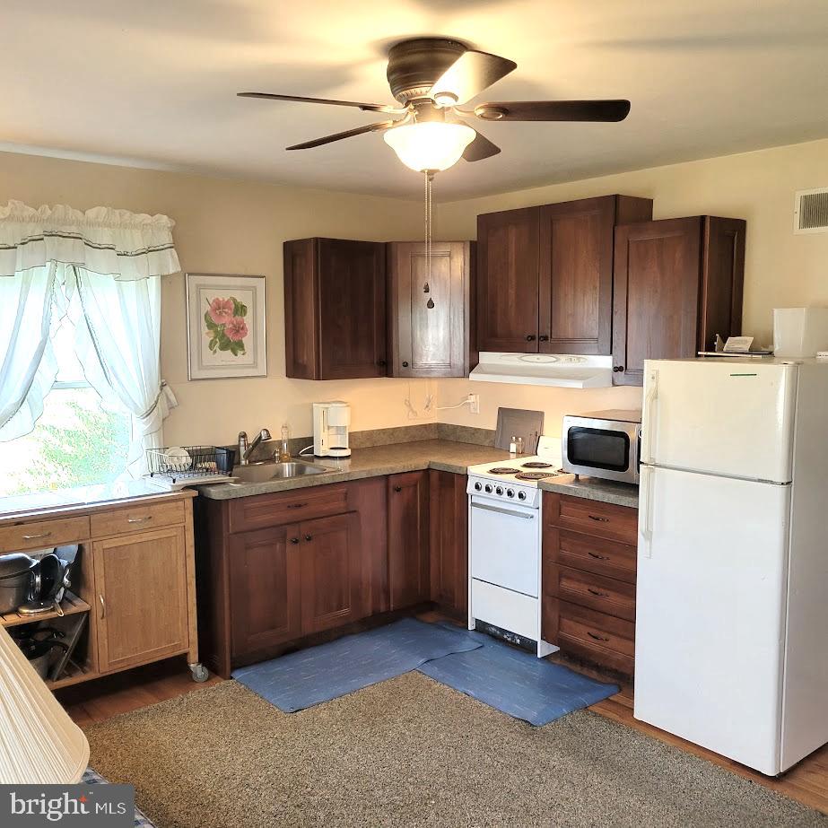 10093 Shale Road Shippensburg, PA 17257 - Photo 2 of 9 Kitchen