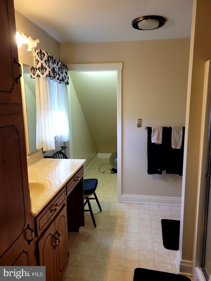 10093 Shale Road Shippensburg, PA 17257 - Photo 6 of 9 Bathroom