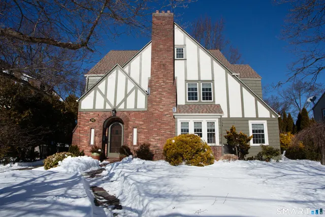 $650,000 | 30 Sedgwick Road, West Hartford, CT 06107