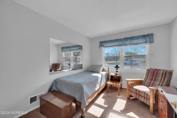 $340,000 | 2 Mariner Avenue, Brick, NJ 08723