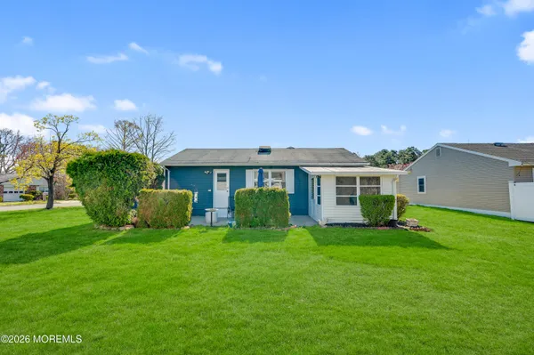 $340,000 | 2 Mariner Avenue, Brick, NJ 08723