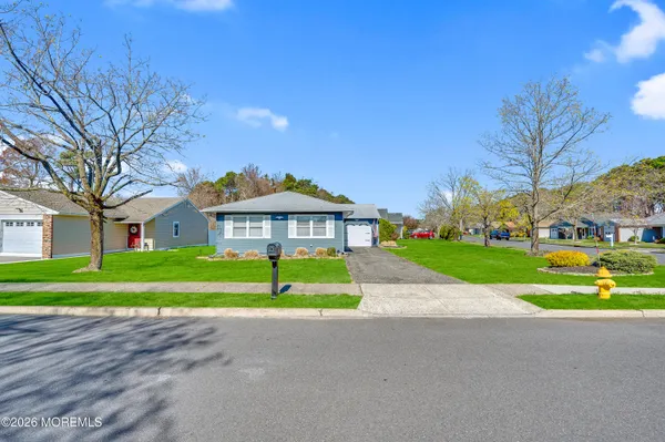 $340,000 | 2 Mariner Avenue, Brick, NJ 08723