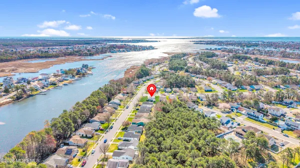 $340,000 | 2 Mariner Avenue, Brick, NJ 08723