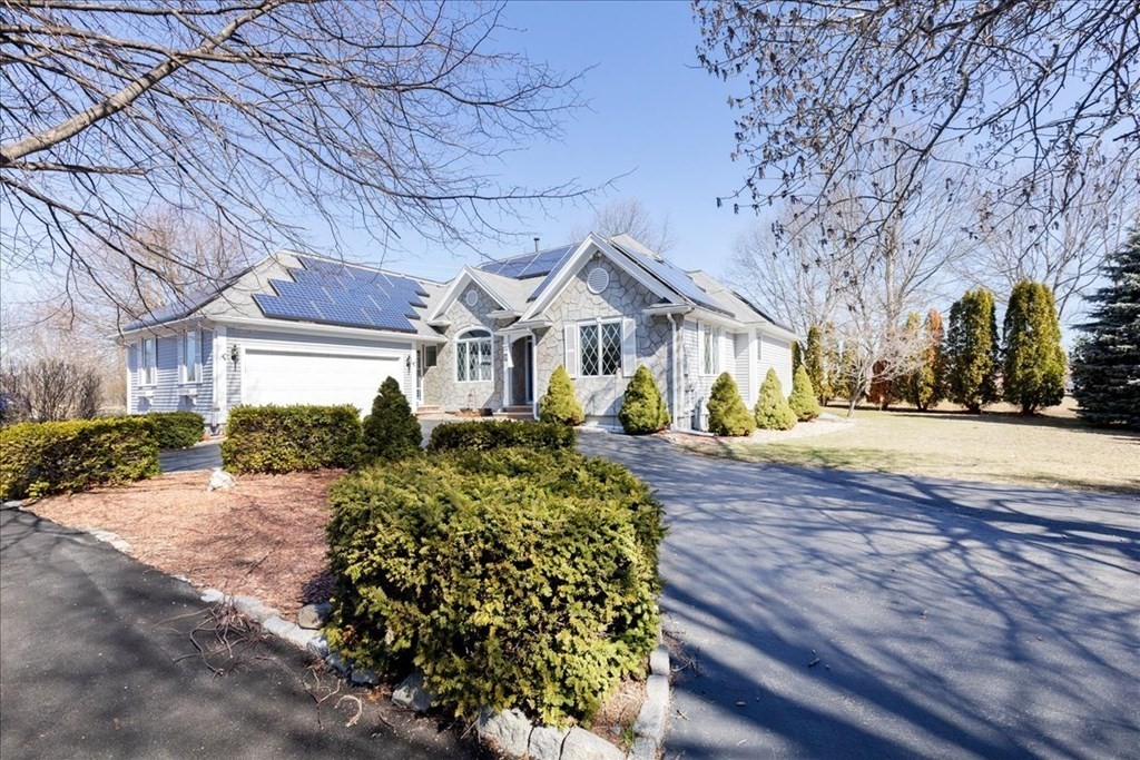 28 Mooney Road Salem, MA 01970 - Photo 1 of 40 Gallery Image 1