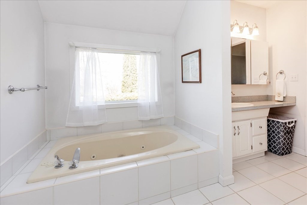 28 Mooney Road Salem, MA 01970 - Photo 20 of 40 Gallery Image 20