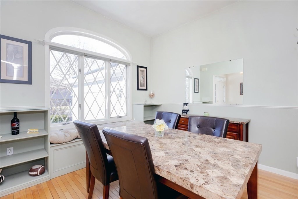 28 Mooney Road Salem, MA 01970 - Photo 4 of 40 Gallery Image 4