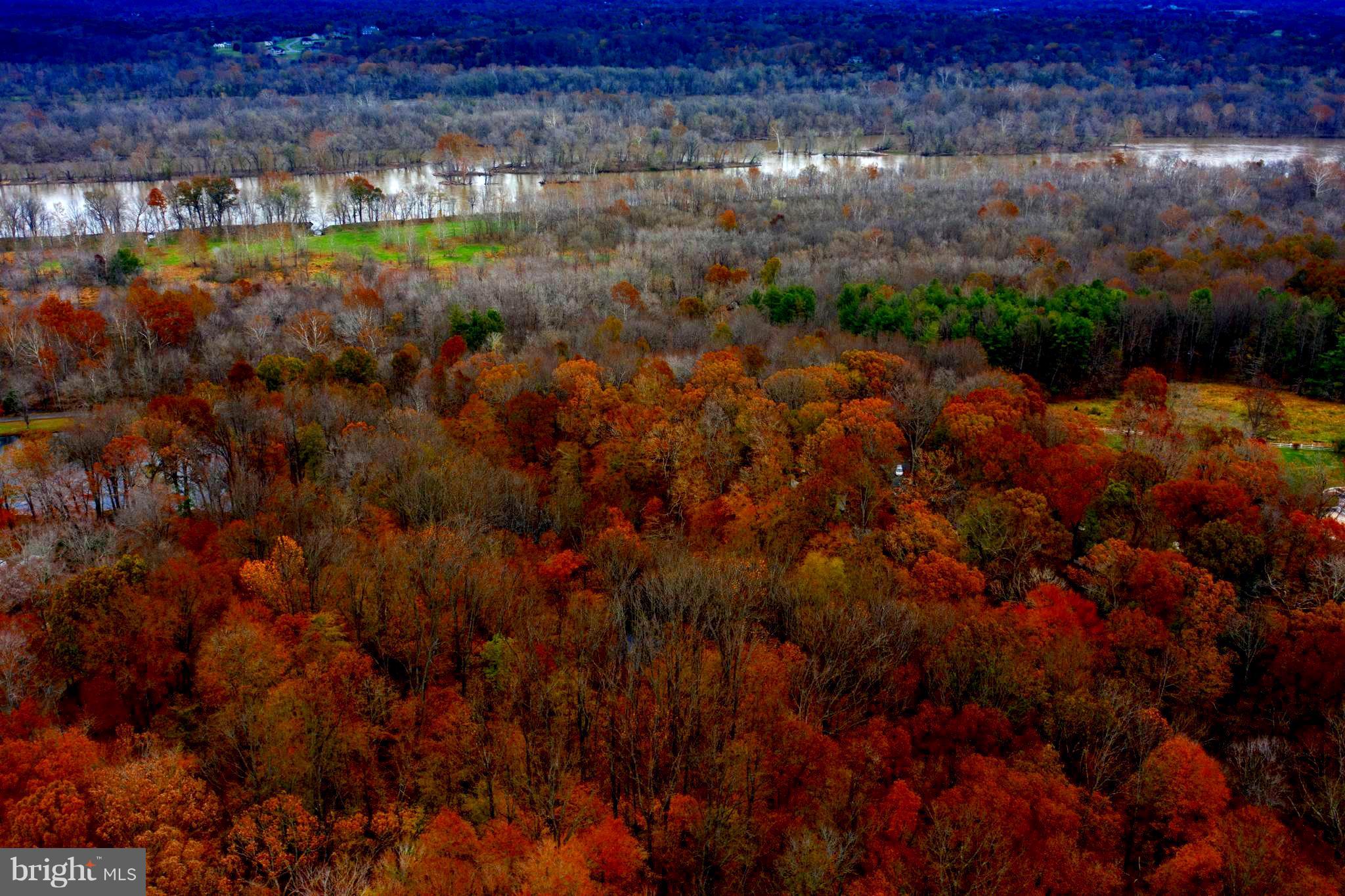 7 Jefferson Run Road Great Falls, VA 22066 - Photo 7 of 34 An aerial view of 7 Jefferson Run! GO & SHOW!