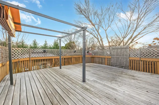 $925,000 | 2758 Mayfield Place, North Bellmore, NY 11710