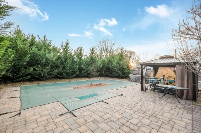 $925,000 | 2758 Mayfield Place, North Bellmore, NY 11710