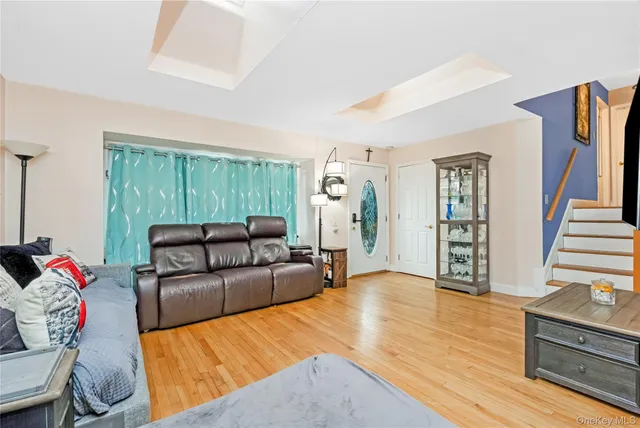 $925,000 | 2758 Mayfield Place, North Bellmore, NY 11710