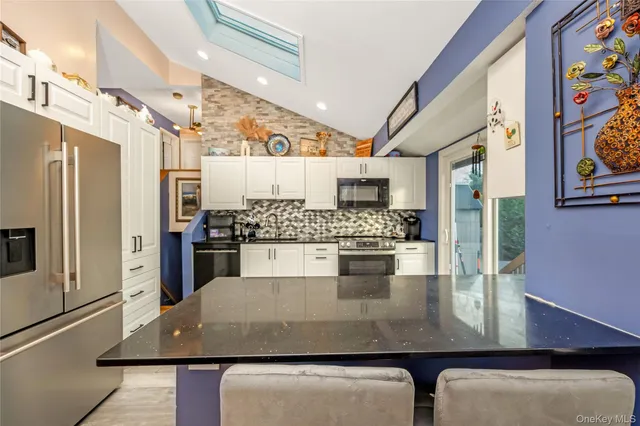 $925,000 | 2758 Mayfield Place, North Bellmore, NY 11710