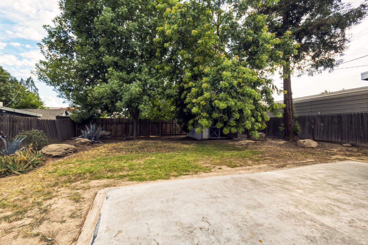 1127 J Street Reedley, CA 93654 - Photo 20 of 25
