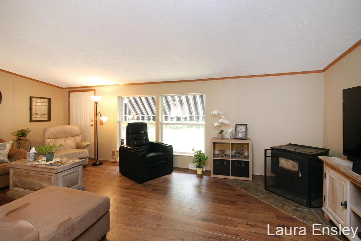 8536 Garbow Road Howard City, MI 49329 - Photo 11 of 27 IMG_3460