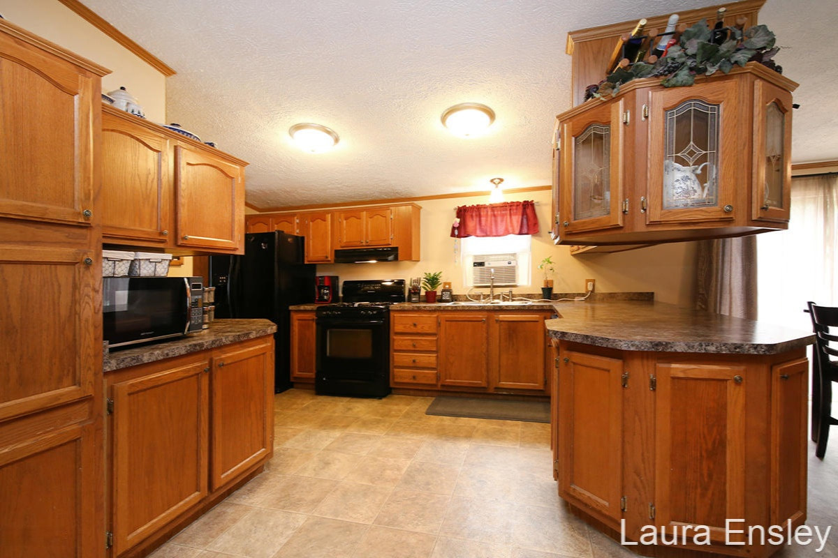 8536 Garbow Road Howard City, MI 49329 - Photo 16 of 27 IMG_3466