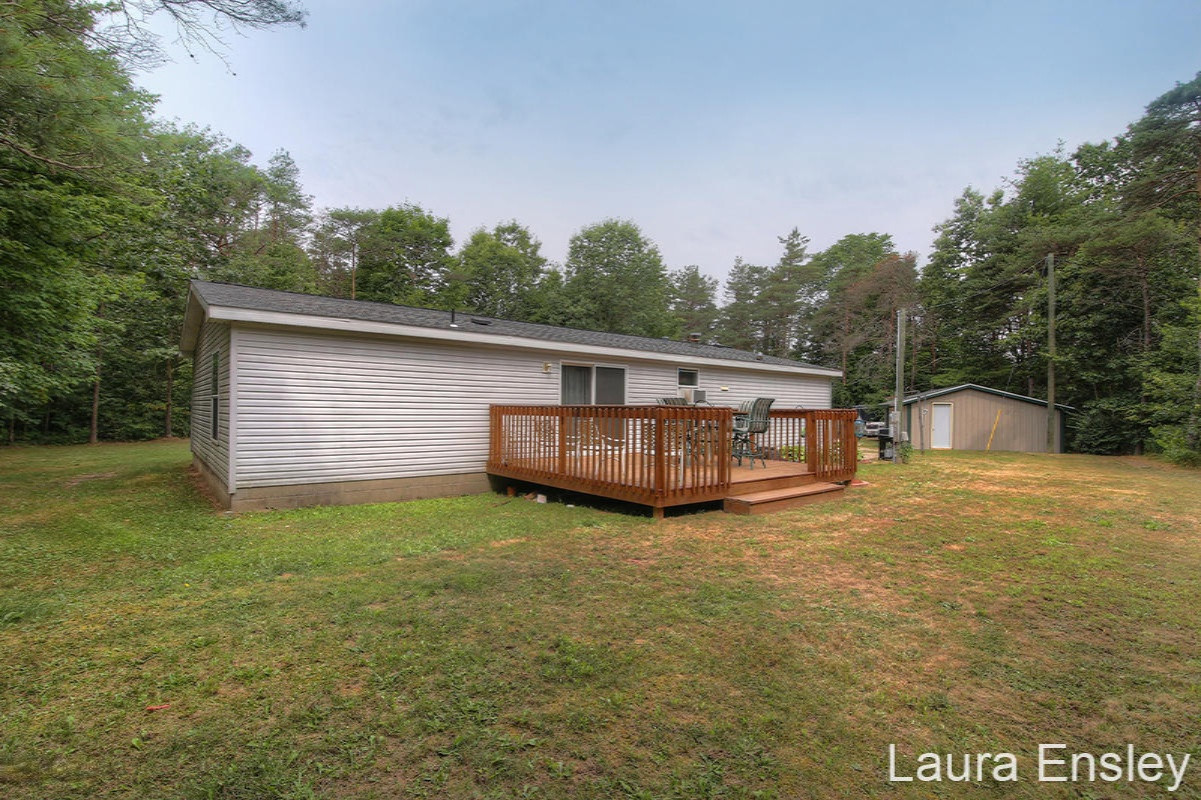 8536 Garbow Road Howard City, MI 49329 - Photo 5 of 27 IMG_3479