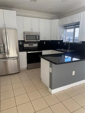 $3,099 | 3102 Northeast 3rd Drive, Homestead, FL 33033