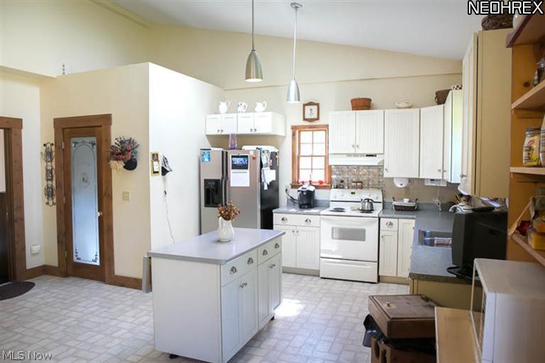 6835 Chatham Road Medina, OH 44256 - Photo 11 of 23 6835 Chatham Road Main Kitchen