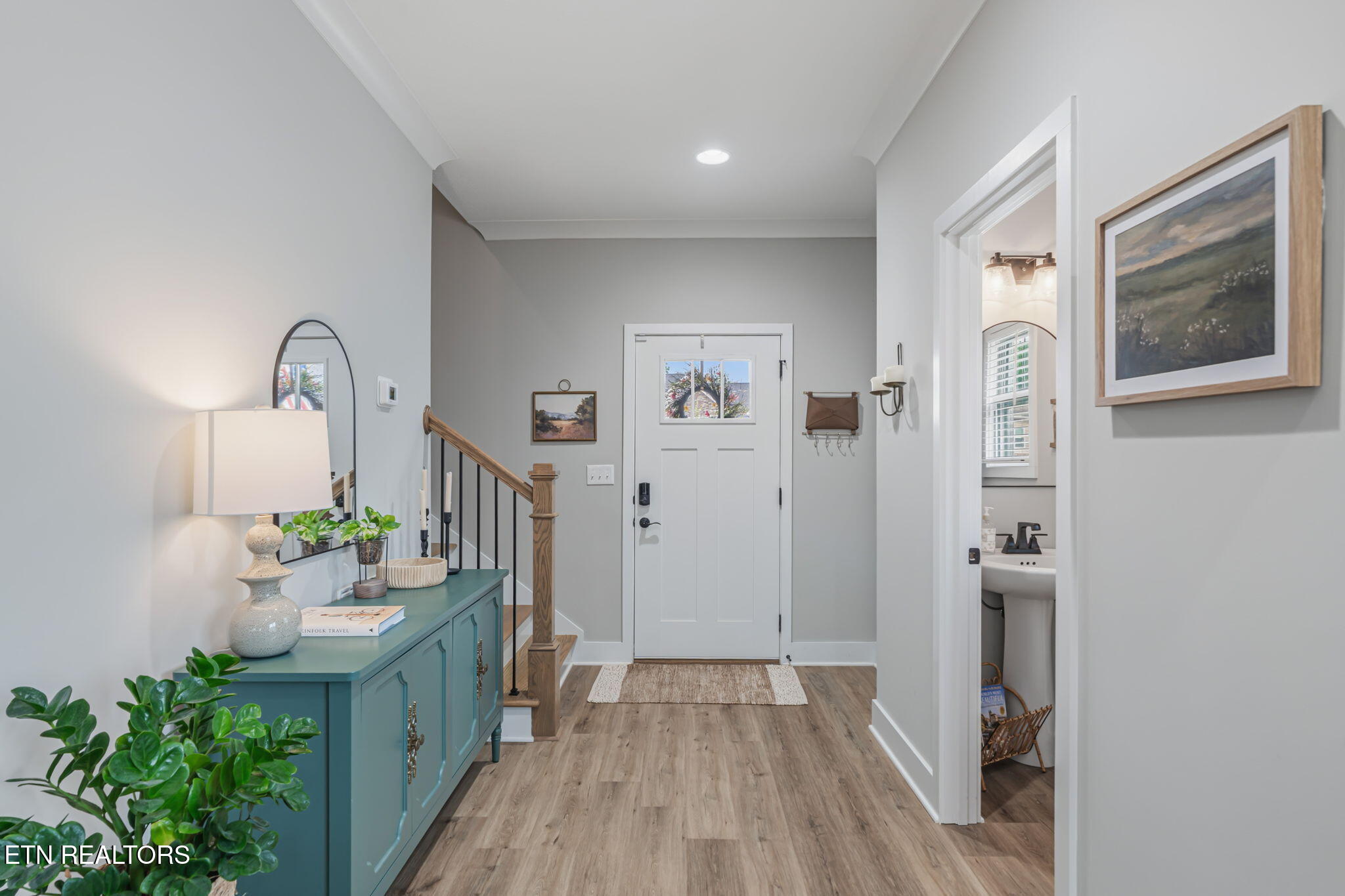211 Queenberry Street Oak Ridge, TN 37830 - Photo 5 of 58 6-web-or-mls-211 Queenberry Street