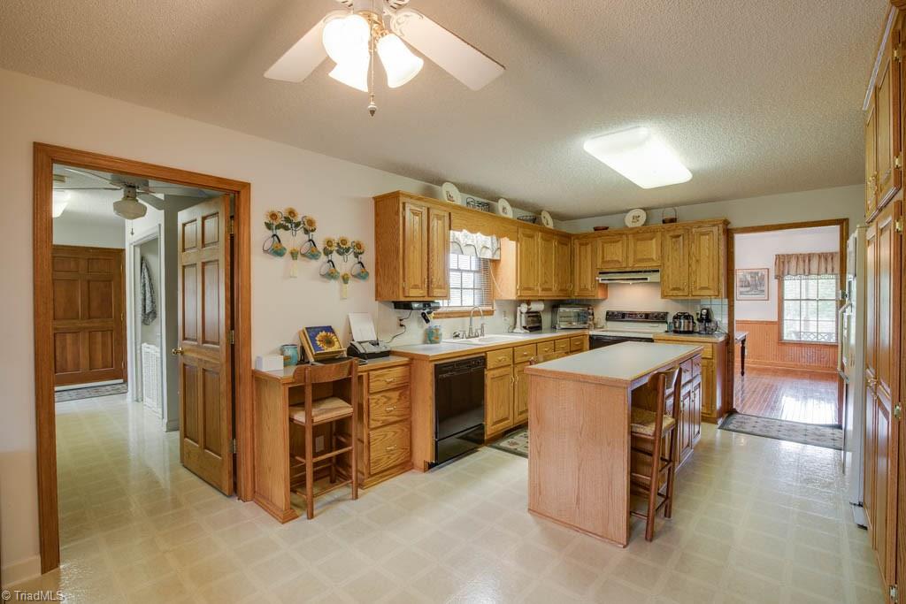 2913 Spann Road Hamptonville, NC 27020 - Photo 10 of 29 Gallery Image 10