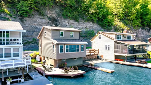 $439,900 | 7081 State Rte 21, South Bristol, NY 14512