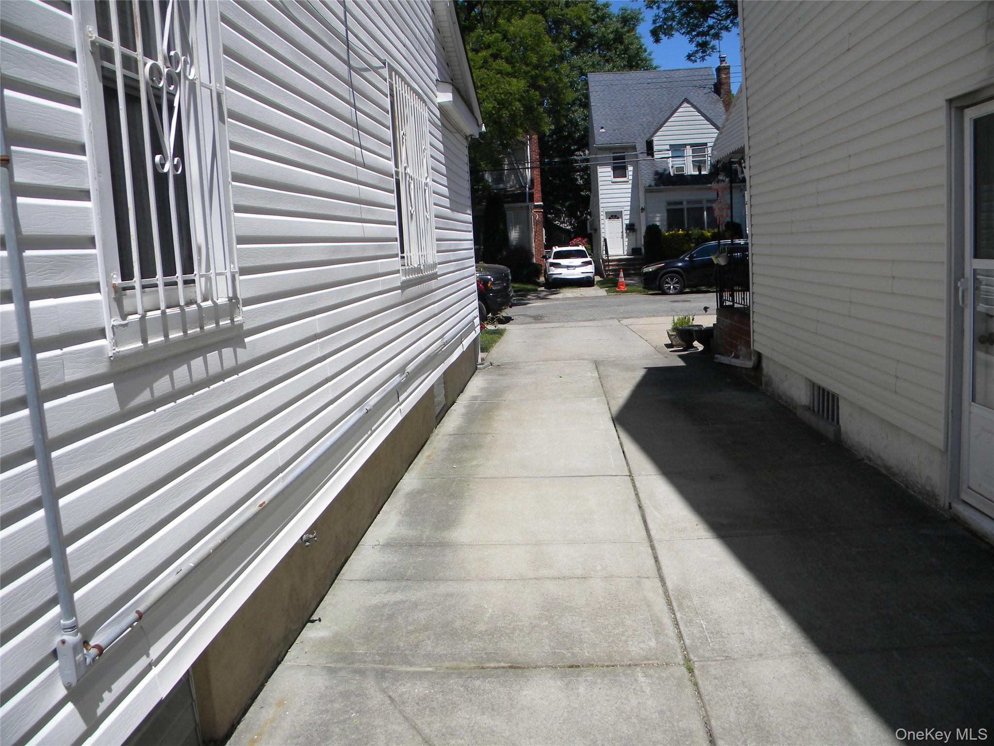241-26 86th Road Queens, NY 11426 - Photo 37 of 38
