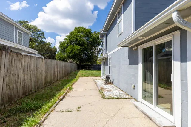 $399,000 | 422 Village Court Northwest, Fort Walton Beach, FL 32548