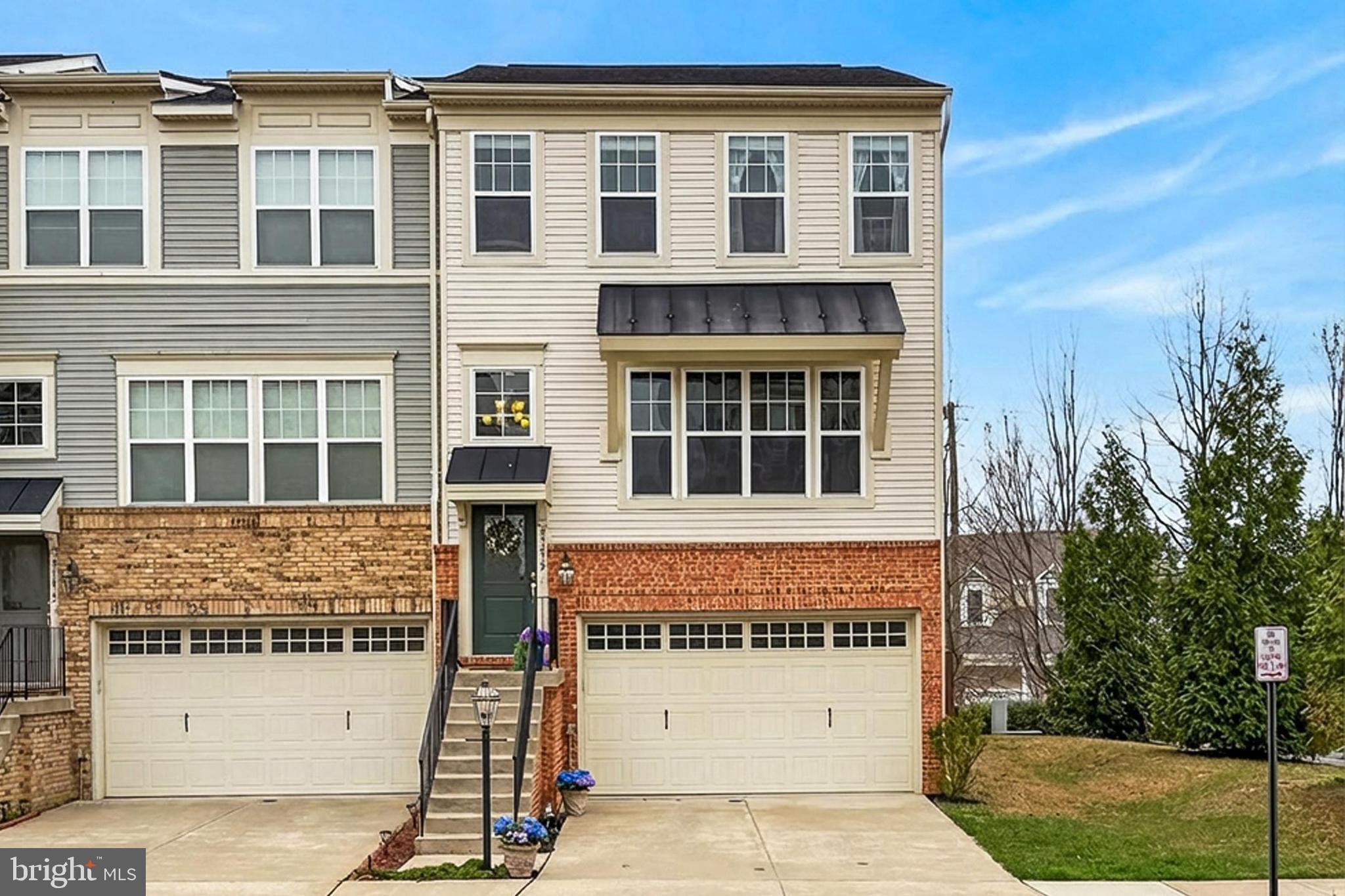 43473 Hopestone Terrace Chantilly, VA 20152 - Photo 4 of 49 a front view of a building