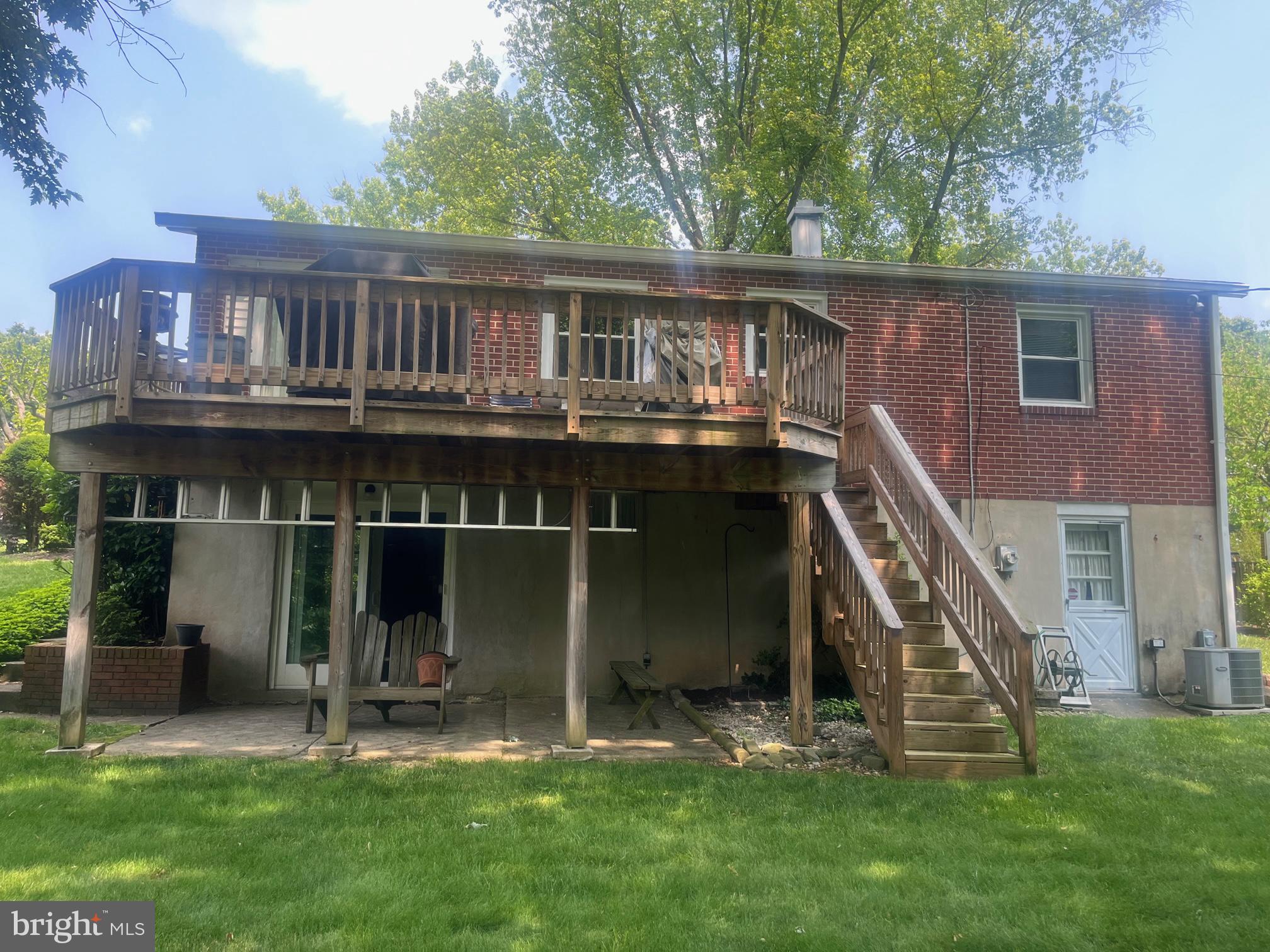 108 Woodwind Road Catonsville, MD 21228 - Photo 4 of 56