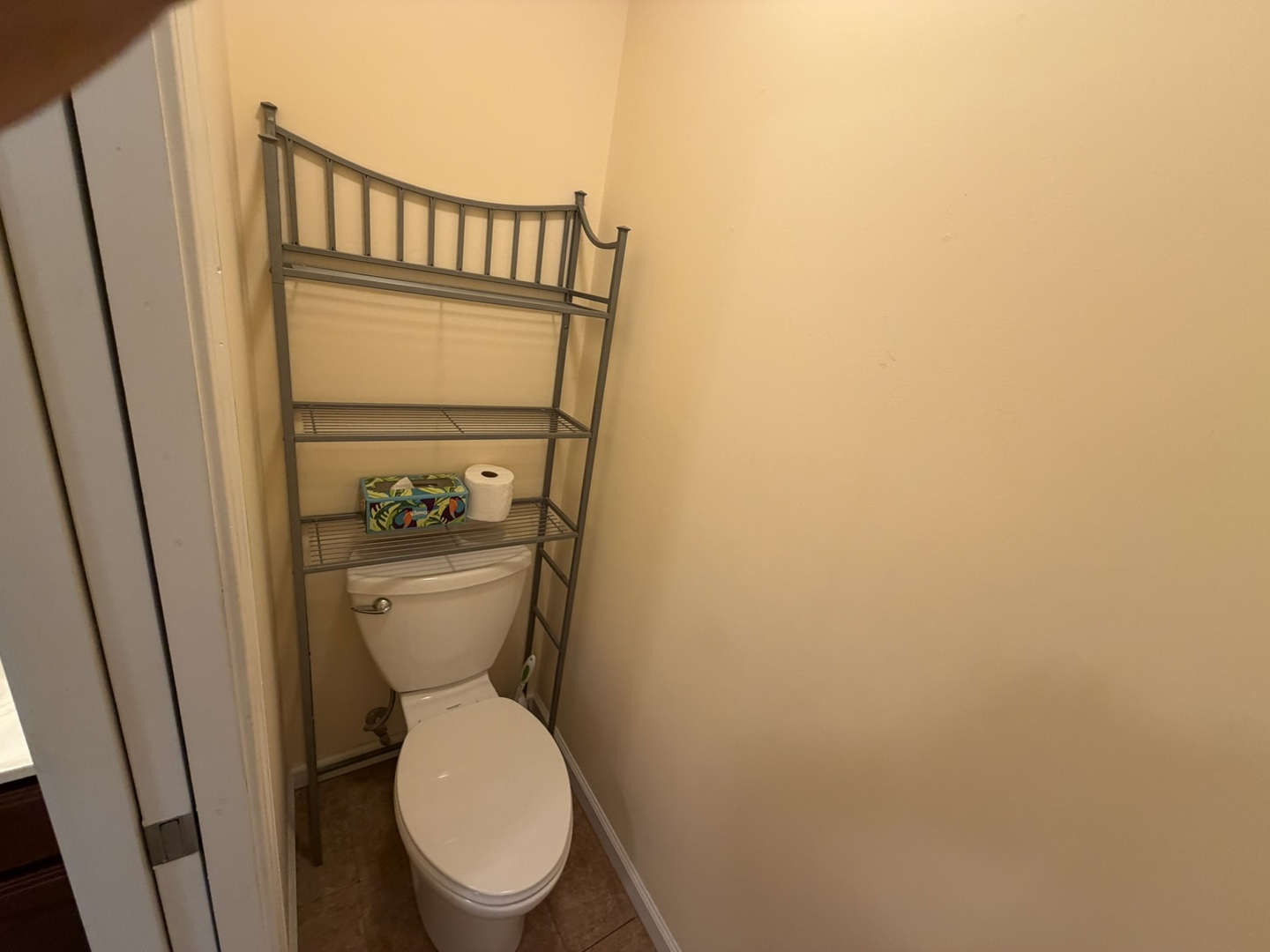 2 Dove Lane Metropolis, IL 62960 - Photo 20 of 35 a toilet sitting in a bathroom