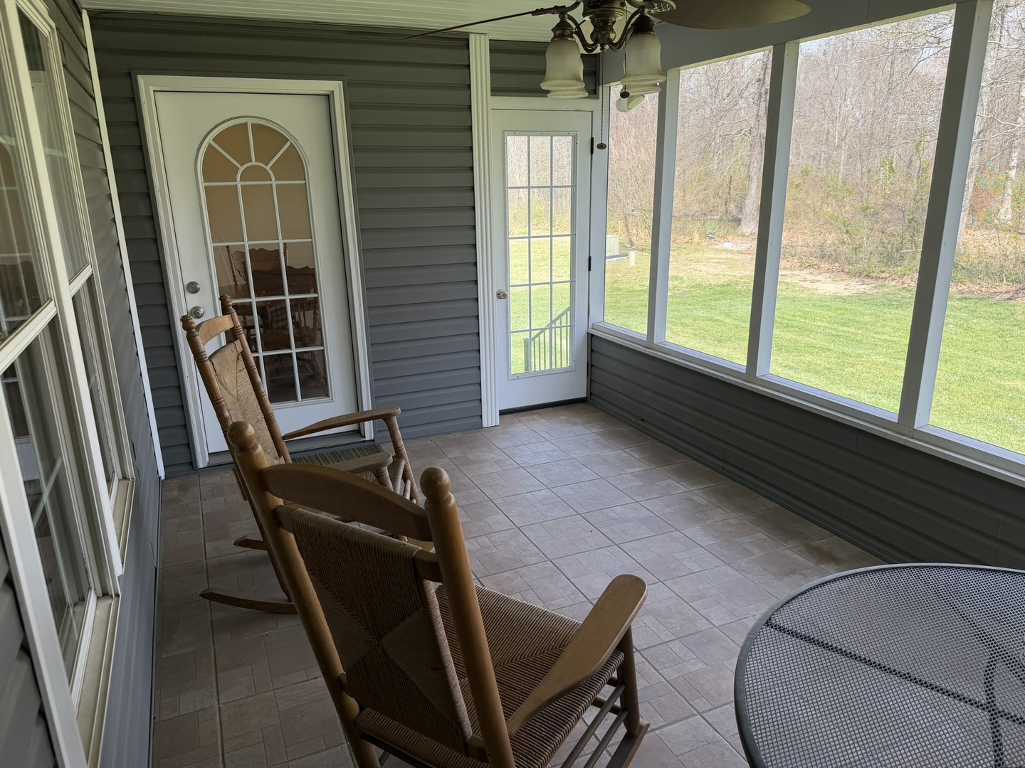 2 Dove Lane Metropolis, IL 62960 - Photo 30 of 35 a living room with furniture and a window