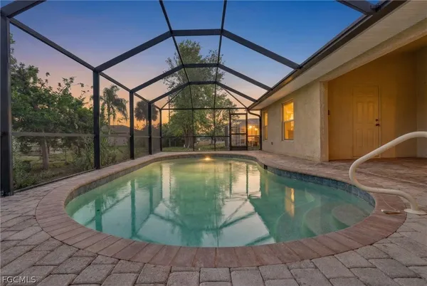 $2,690 | 815 Southwest 11th Avenue, Cape Coral, FL 33991
