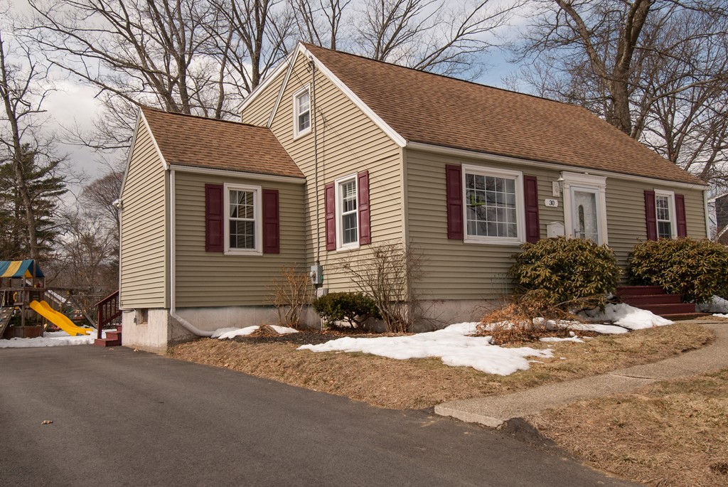 30 Chesterfield Road Northborough, MA 01532 - Photo 2 of 19 Gallery Image 2