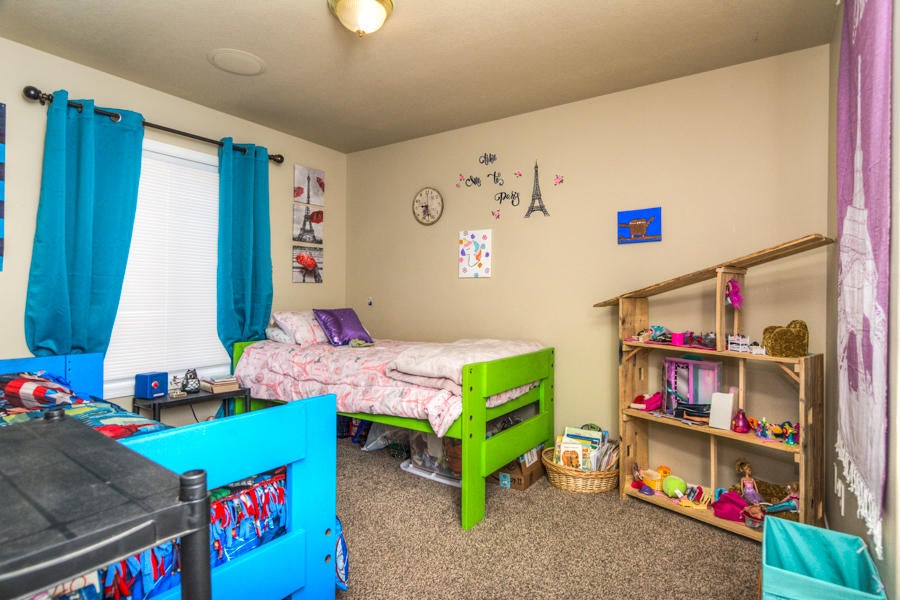 2035 Southwest 35th Street Redmond, OR 97756 - Photo 19 of 24 35th St SW 2035 (24 of 31)