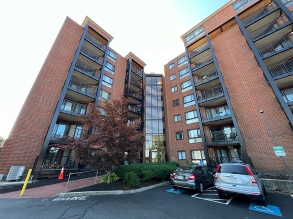 60 Rantoul Street, Unit 712N Beverly, MA 01915 - Photo 1 of 23 Gallery Image 1
