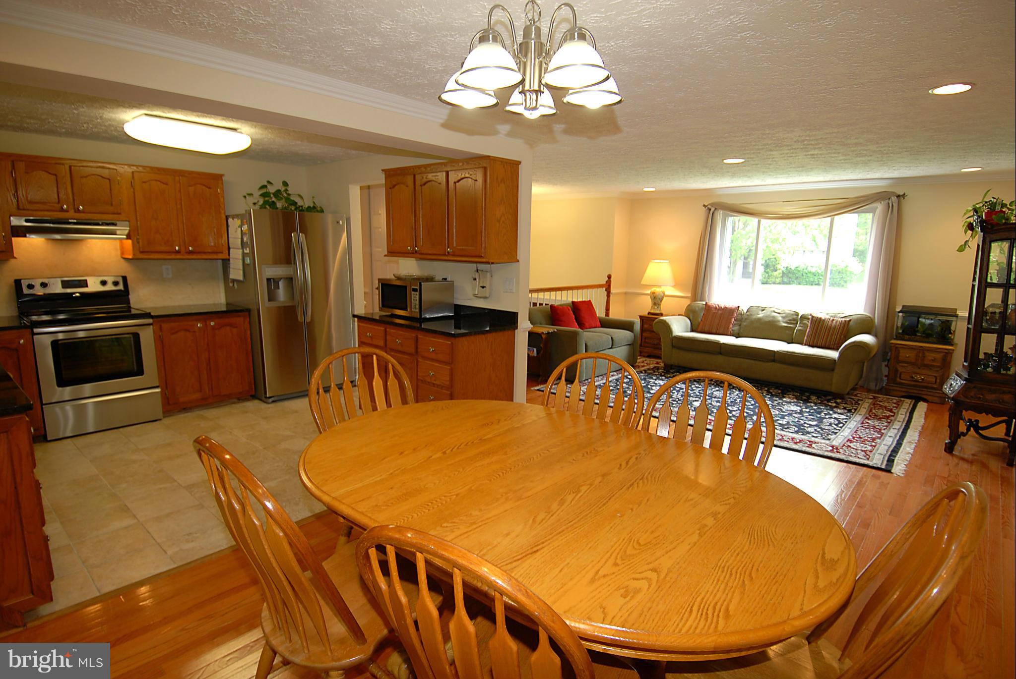 5805 Heming Avenue Springfield, VA 22151 - Photo 7 of 30 Dining Room